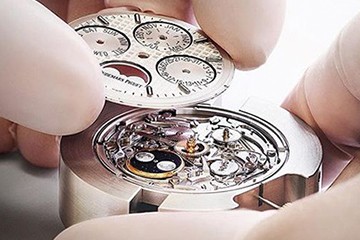 百达翡丽机械表保养机芯