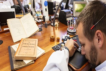 百达翡丽手表维修服务地址查询